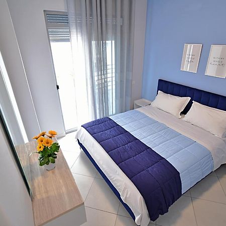 Sunrise Suites Vlorë Esterno foto