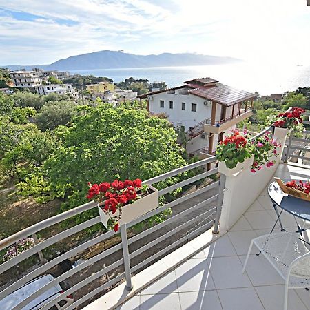 Sunrise Suites Vlorë Esterno foto