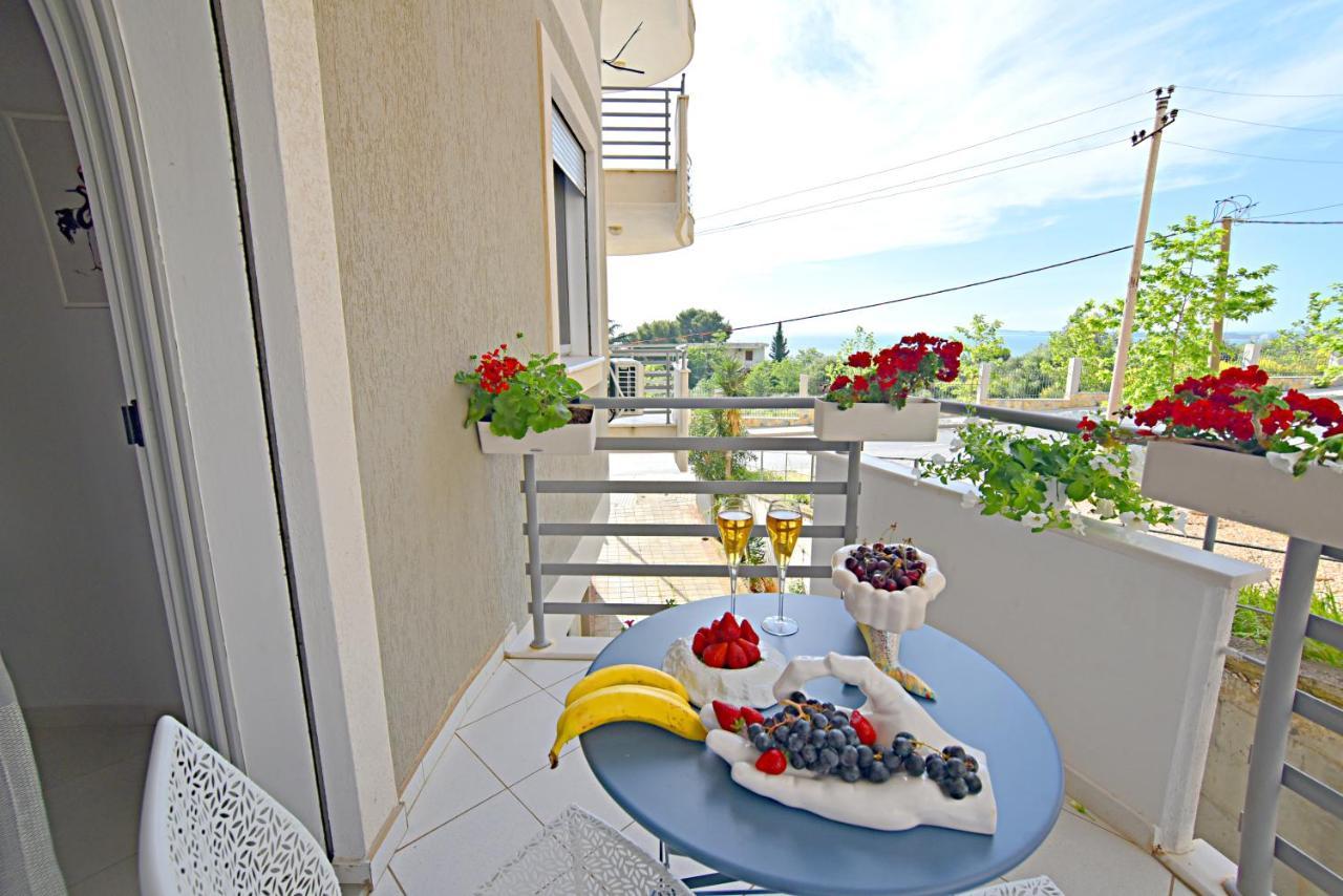 Sunrise Suites Vlorë Esterno foto