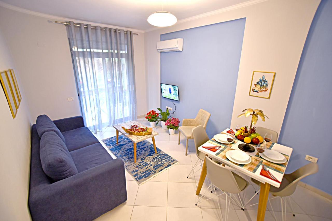 Sunrise Suites Vlorë Esterno foto