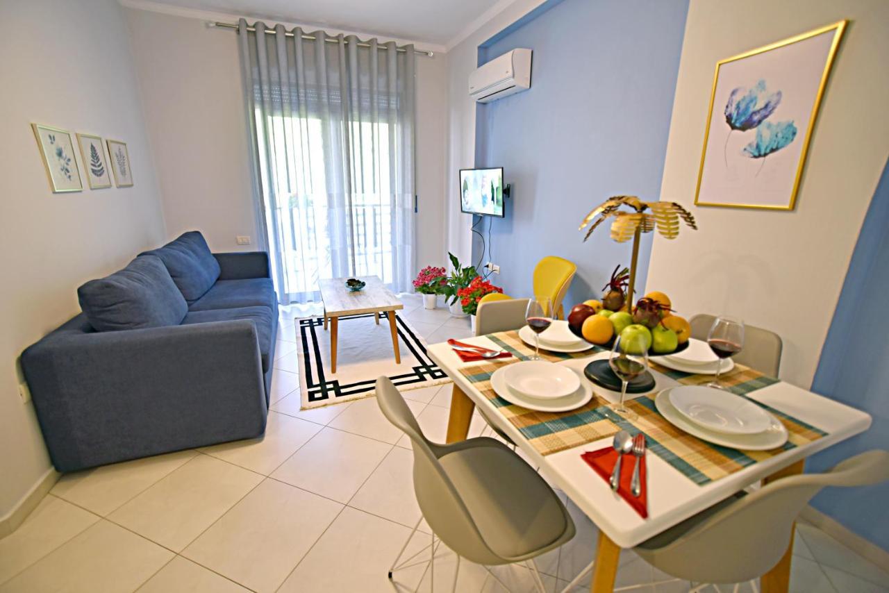 Sunrise Suites Vlorë Esterno foto